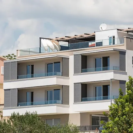 Ag Apartmán *
