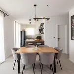 Ag Apartment *