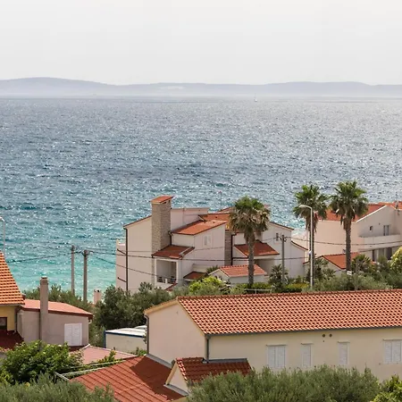 Ag * ポドストラナ